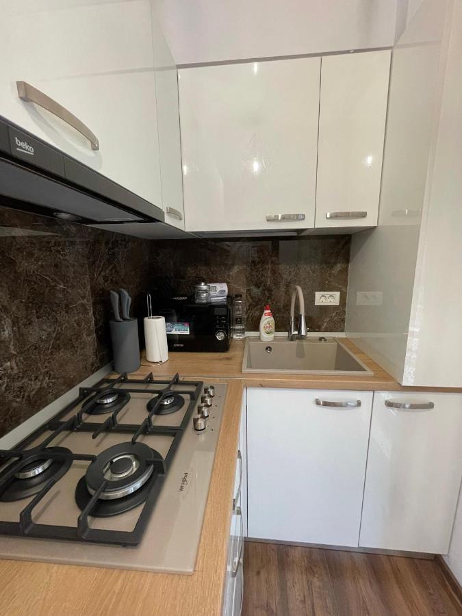 First Line Sea Apartment นาโวดาริ ภายนอก รูปภาพ